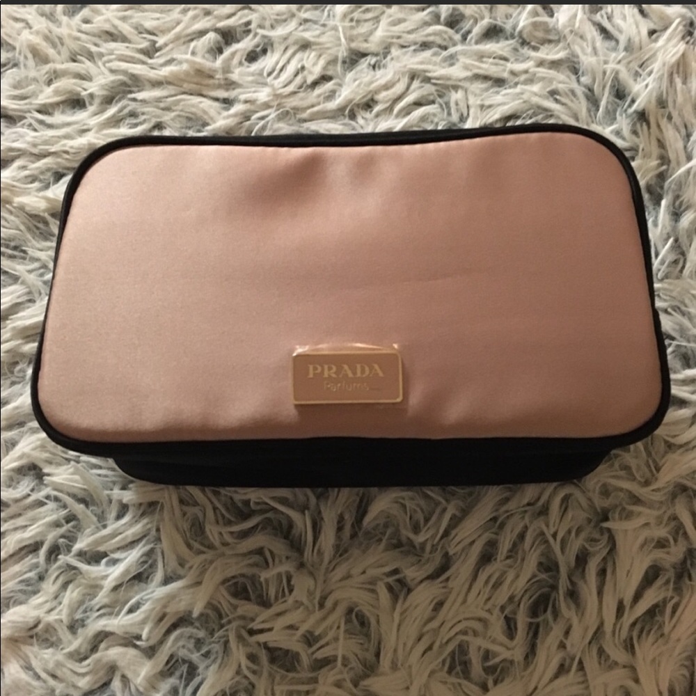 🐝💫Cosmetic Case GWP from Prada Parfums